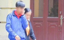 tphcm bi to hiep dam tre em nam thanh nien duoc tra tu do ngay tai toa vi chua du 18 tuoi