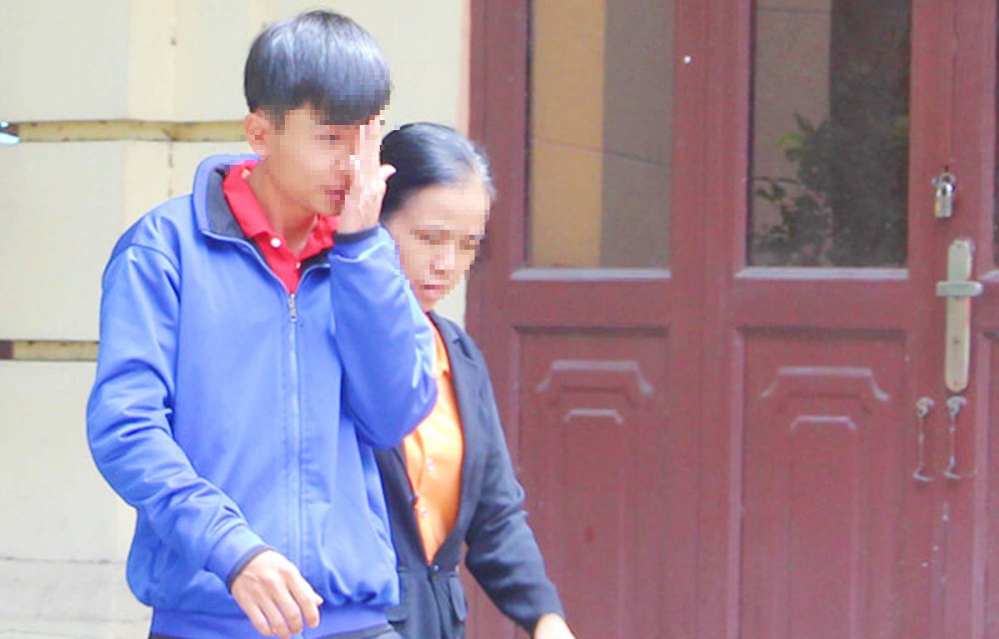 tphcm bi to hiep dam tre em nam thanh nien duoc tra tu do ngay tai toa vi chua du 18 tuoi