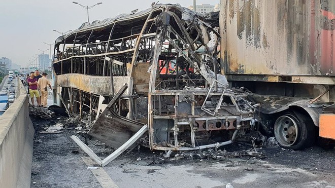 hoan canh kho khan cua thai phu 6 thang tu vong trong vu chay xe khach tren duong vanh dai o ha noi