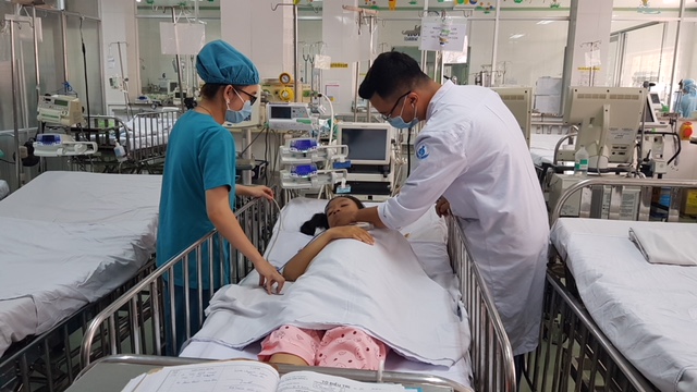 ca benh hiem gap buou vung dau tuy vua duoc phau thuat thanh cong tai benh vien nhi dong 1