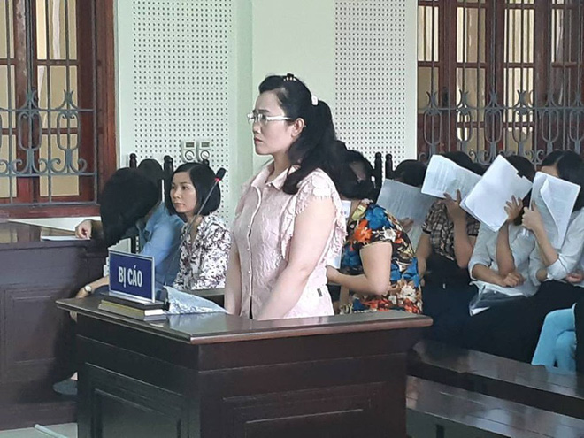 van chua the tuyen an du hotgirl ngan hang eximbank da nhan toi