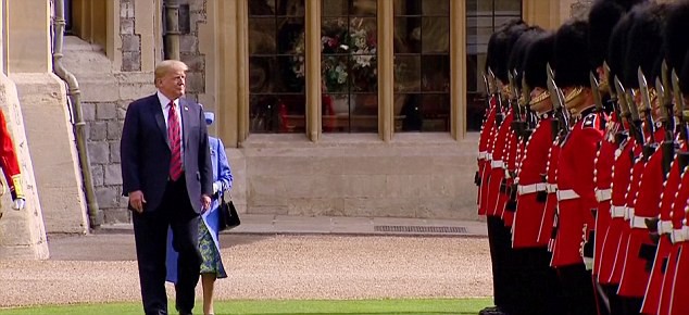 tong thong trump mac loi khien nu hoang anh boi roi trong le duyet binh