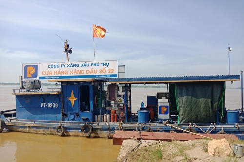 cua hang xang dau so 33 tau pt0239 ngang nhien neo dau kinh doanh khong dung dia diem