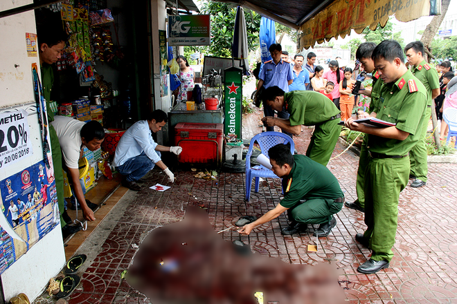 dam chet nguoi tai quan nhau vi noi chuyen lon tieng nam thanh nien cung ban gai don taxi bo tron
