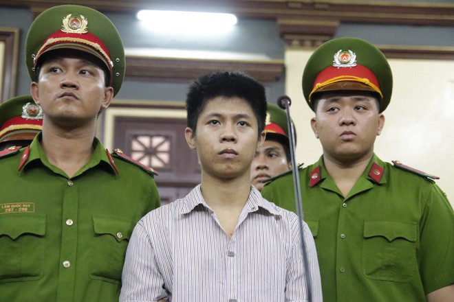 vu danh ghen tat axit kinh hoang va nguyen vong xin doi mat cua tu tu nguyen huu tinh