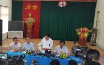 binh dinh bo phieu buoc thoi viec pho giam doc so bi to di tron no