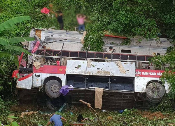 vu lat xe giuong nam khien 4 nguoi chet tai cao bang quyet dinh khoi to hinh su vu an