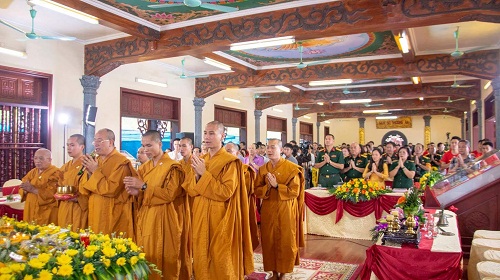 to chuc le tri an cac anh hung liet sy o chua ba vang