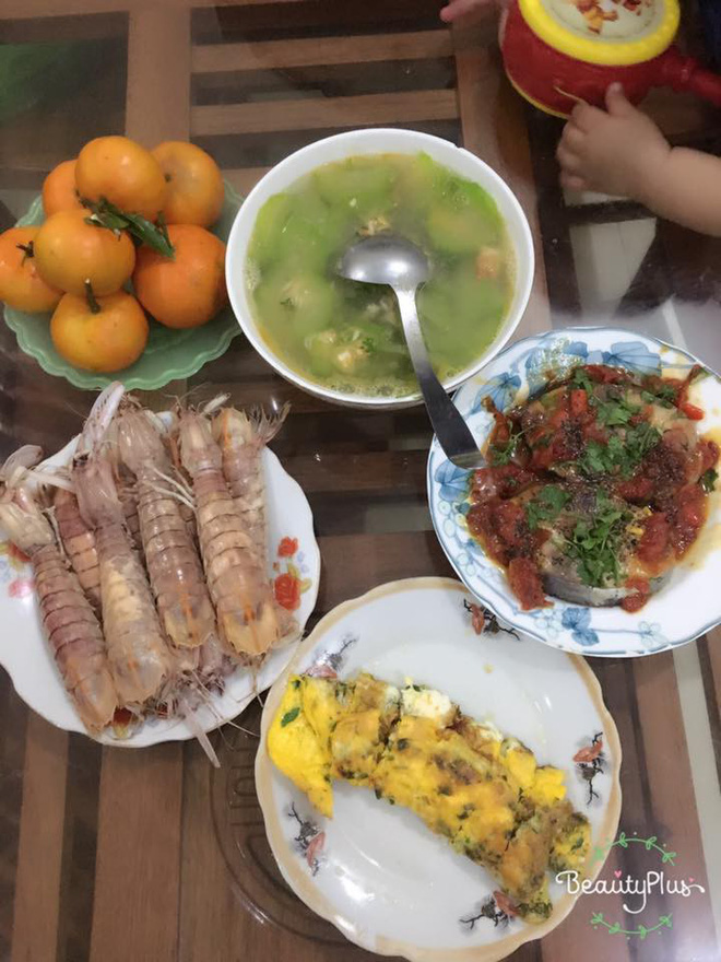 lay chong xong lai cham chi may mo nau an co vo thich an thit ga khoe hinh anh mam com hang ngay duoc chi em tam tac khen ngoi