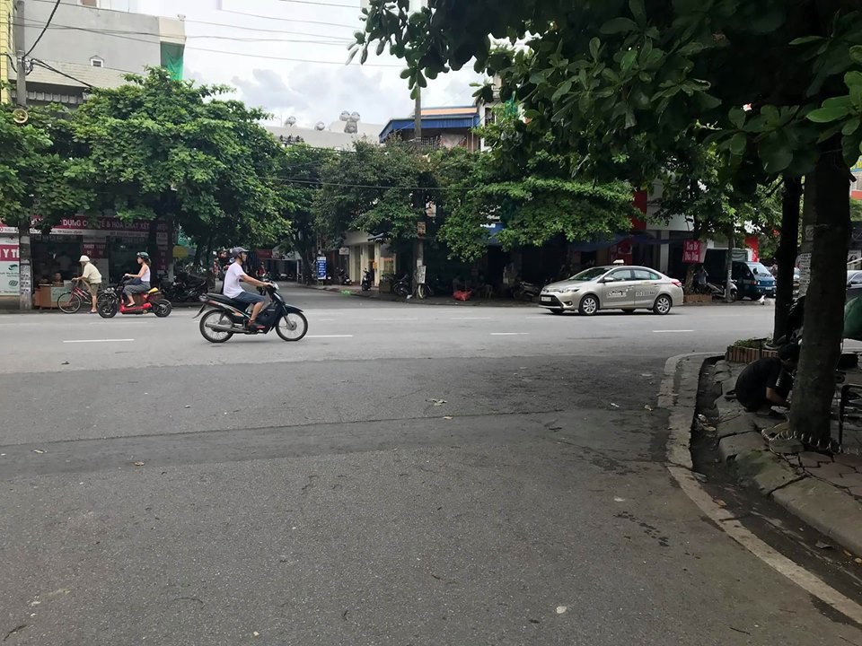 nam dinh loi ke cua nguoi chung kien vu 2 doi tuong la mat chem thanh nien nhap vien