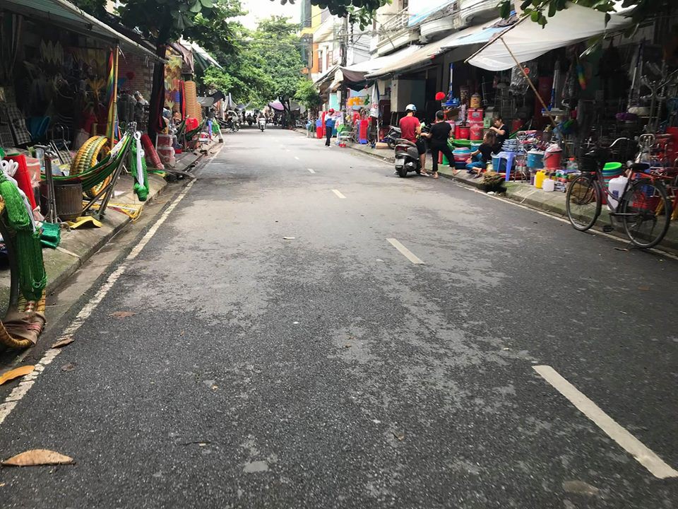 nam dinh loi ke cua nguoi chung kien vu 2 doi tuong la mat chem thanh nien nhap vien