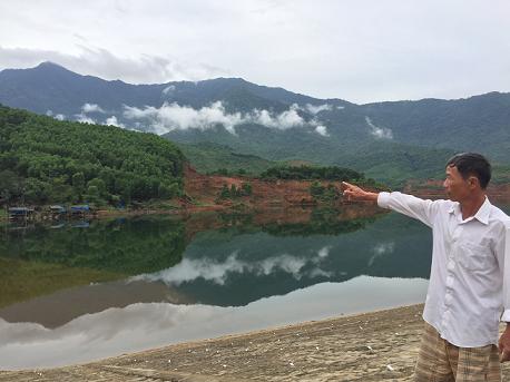thua thien hue rung den mua thu hoach nhung chet loi vao khai thac nguoi trong khoc rong