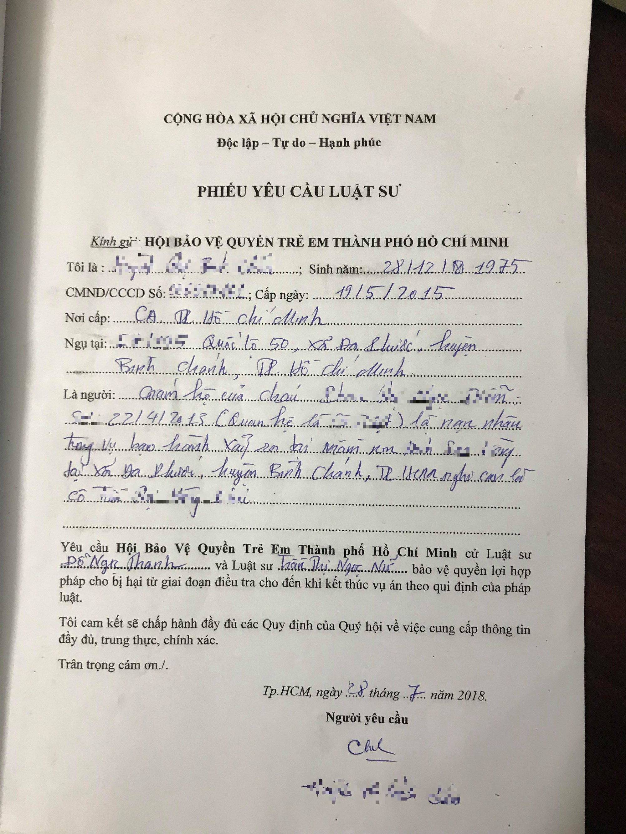 vu be gai 5 tuoi bi co giao tat phat hien cuc mau trong tai be gia dinh gui don toi hoi bao ve quyen tre em tphcm