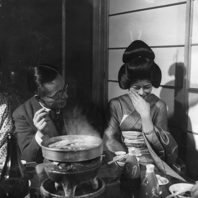 bi mat the gioi geisha nhat ban tu mot net van hoa lau doi ren luyen kho cuc den ngo nhan mua vui cua the gioi