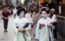 bi mat the gioi geisha nhat ban tu mot net van hoa lau doi ren luyen kho cuc den ngo nhan mua vui cua the gioi