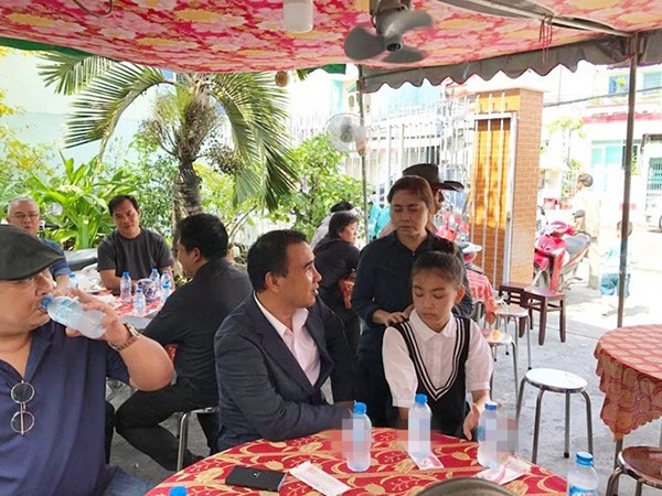 chuyen gian lan de doi cua mc quyen linh