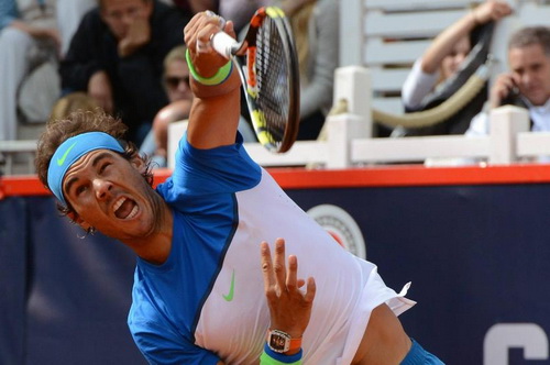 dang quang o hamburg open nadal lap ky luc moi tren san dat nen