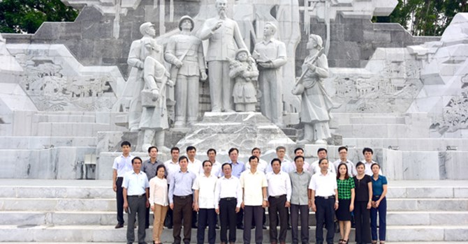 son la thong qua de an chi 1400 ty dong xay tuong dai bac ho