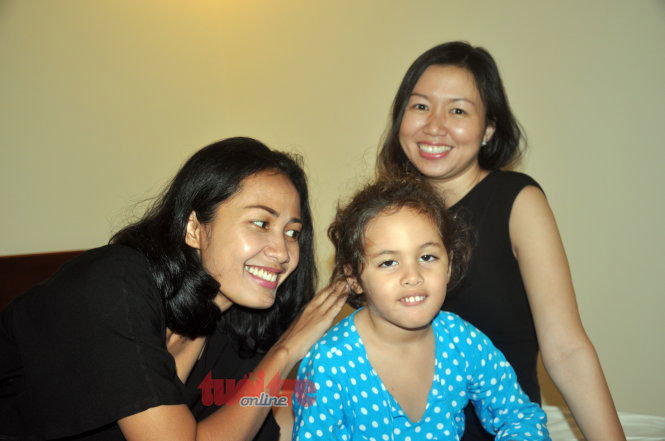 hanh trinh tim con gai cua ba me nguoi indonesia tren dat viet