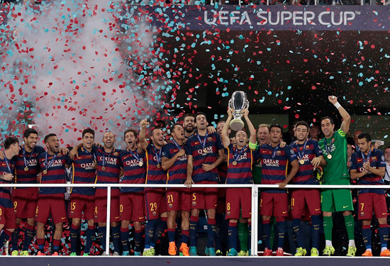 messi om mat xuc dong khi dang quang