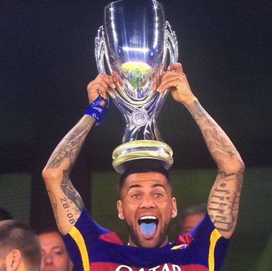 messi om mat xuc dong khi dang quang