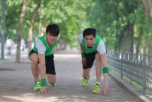 chang viet kieu so se phai an mot thung ot