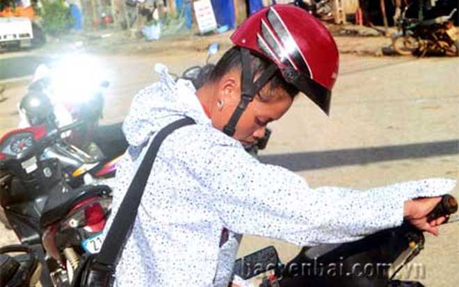 thiet ke mu bao hiem cho phu nu dan toc bai toan kho cho nha san xuat