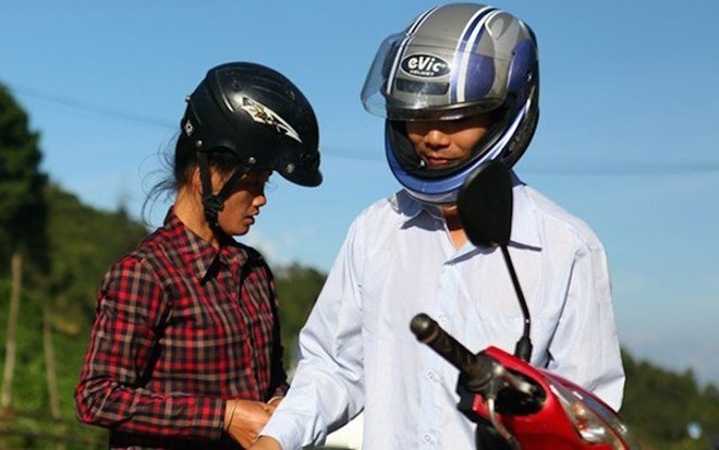 thiet ke mu bao hiem cho phu nu dan toc bai toan kho cho nha san xuat