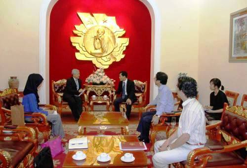 pho chu tich lien hiep don tuan phong tiep tan dai su indonesia tai viet nam