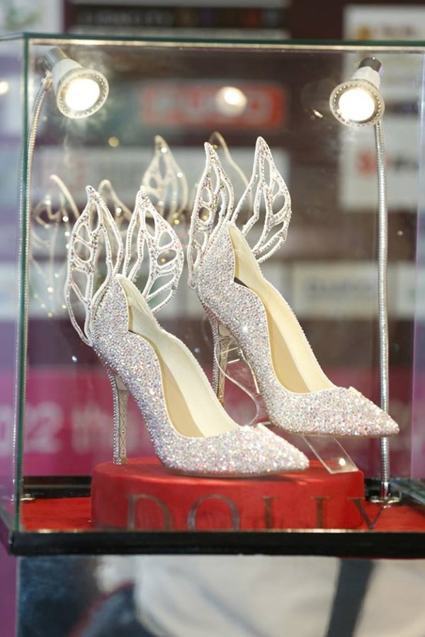 tan hoa hau viet nam 2016 se o can phong 5 sao di giay 200 trieu dong