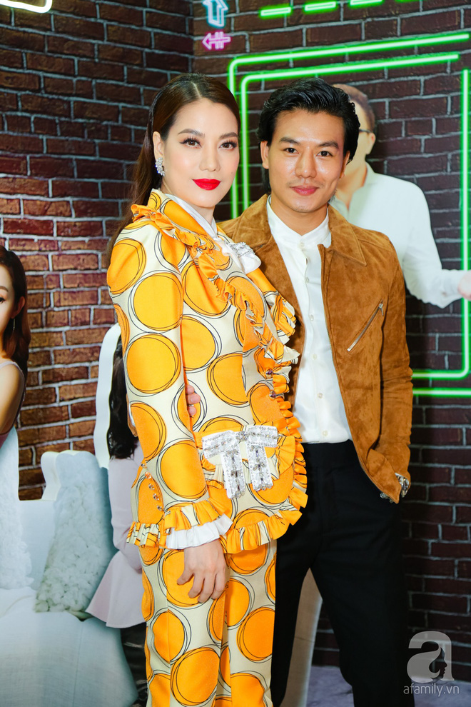 duc phuc xuat hien dien trai trong buoi ra mat phim giai phau tham my cua minh hang