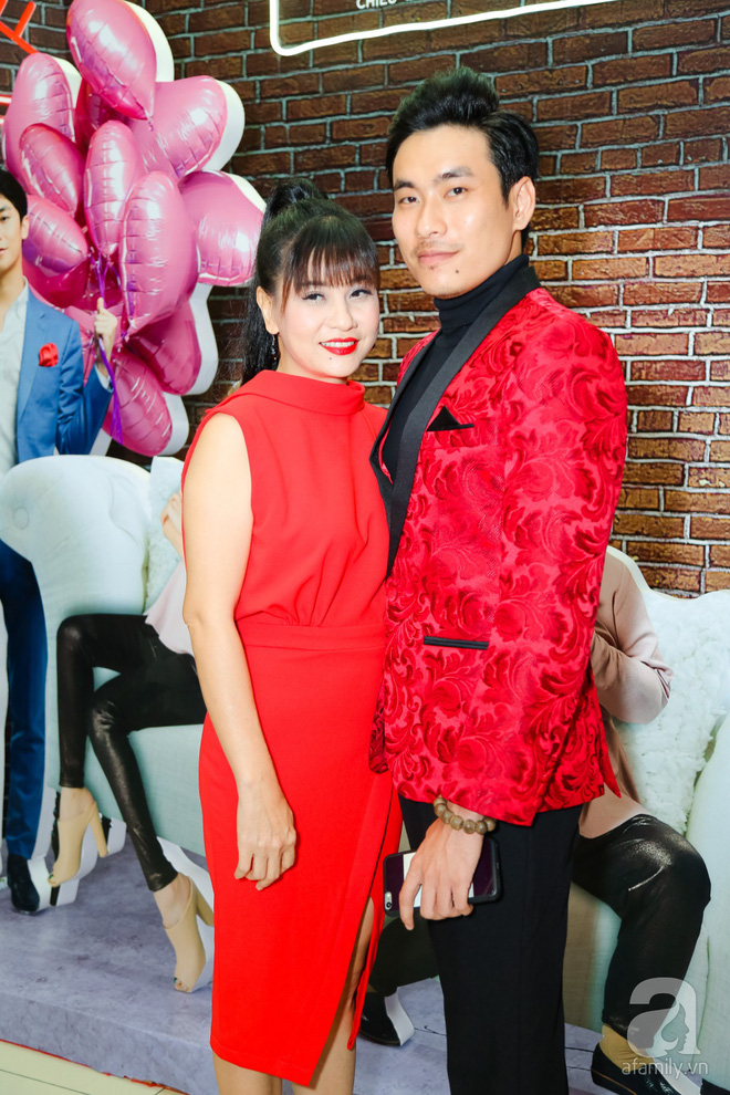 duc phuc xuat hien dien trai trong buoi ra mat phim giai phau tham my cua minh hang