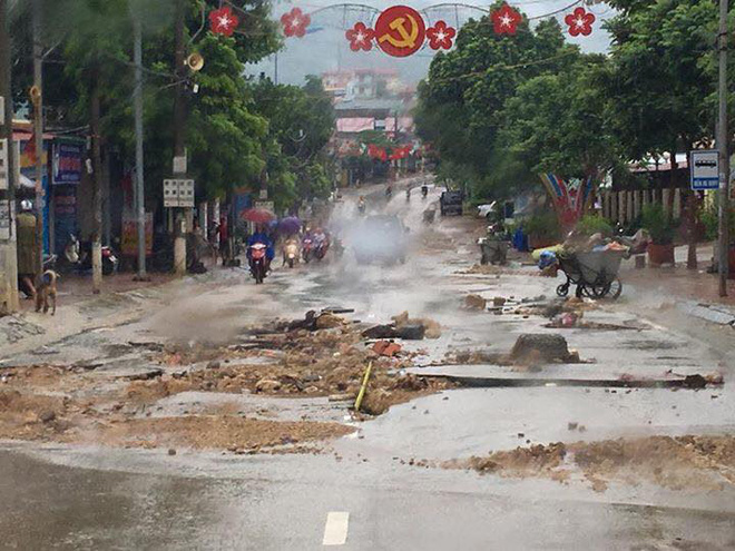 chum anh va clip ve tran lu quet kinh hoang o yen bai son la khien nhieu nguoi chet va mat tich