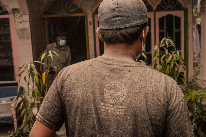 chi sau mot dem ca thi tran o indonesia bong mu mit nhu ngay tan the