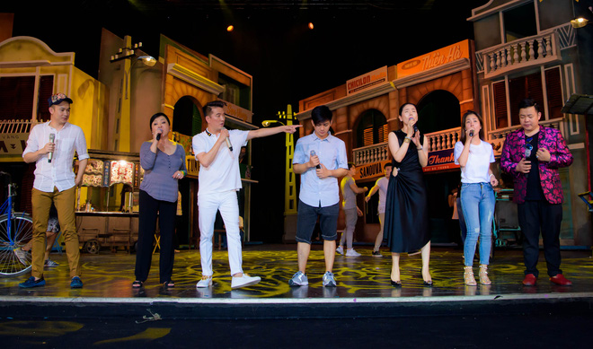 chong le quyen hiem hoi xuat hien theo chan ba xa tap hat voi dam vinh hung