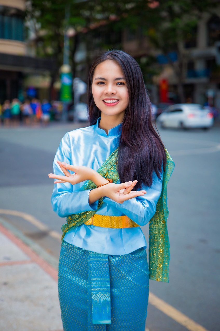 thanh nien viet tu hao mac quoc phuc dong nam a dip ky niem 50 nam thanh lap asean