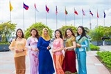 thanh nien viet tu hao mac quoc phuc dong nam a dip ky niem 50 nam thanh lap asean