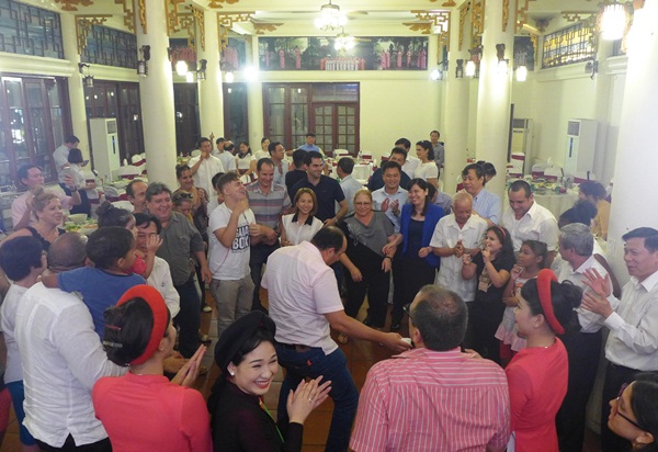 ky niem 64 nam cuoc tien cong moncada ngay quat khoi dan toc cua nhan dan cuba