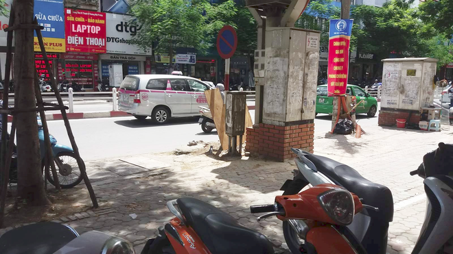 ha noi xon xao clip co gai bi chang trai danh guc tren pho thai ha nghi do ghen tuong