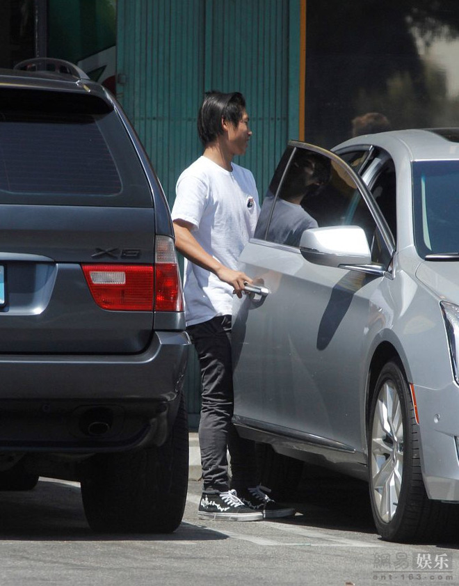 pax thien duoc bao chi trung quoc khen ngoi dien trai va dan ong