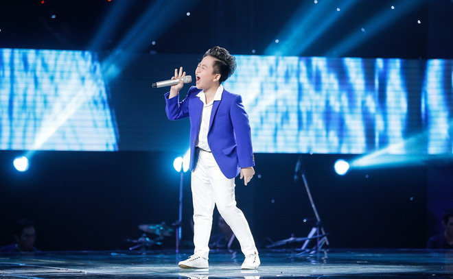 vu ca t tuo ng gu c nga vi thi sinh khu ng bi huong tra m cuo p ngay truoc mat trong tap dau the voice kids