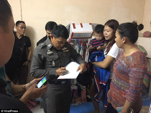 cau chuyen phia sau doan video me dung day that co con trai khien cu dan mang viet nam phan no