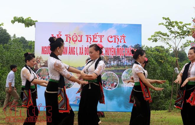 doc dao le hoi het cha cua dong bao dan toc thai