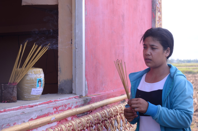 tiep tuc gia han dieu tra noi dau chat chong cua nguoi me co be gai 13 tuoi tu tu nghi bi hang xom hiep dam