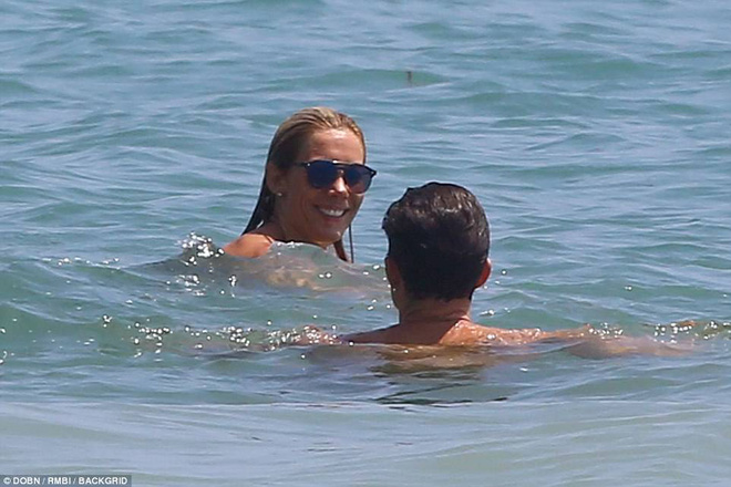 moi hen ho tro lai voi katy perry orlando bloom da bi bat gap vui ve voi gai la