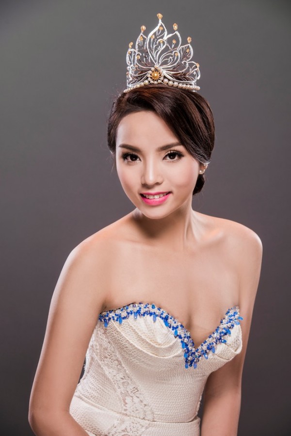 hoa hau ky duyen tung xin di thi hoa hau quoc te nhung bi tu choi vi scandal