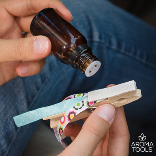 du la phong ngu hay o to cung se thom bat ngo nho meo gan kep quan ao vao may lanh