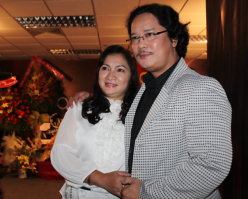 phim co trang viet an khach 1 thoi pham cong cuc hoa sau 30 nam nguoi chet tre nguoi van co don