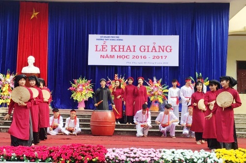 truong thpt hung vuong tx phu tho xung dang danh hieu truong hoc anh hung tren que huong dat to