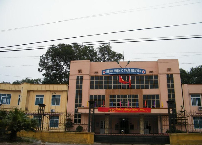 giam doc benh vien c thai nguyen dot tu tai phong lam viec